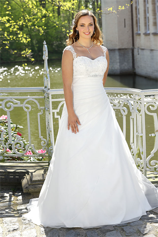 Grote maten trouwjurken | Bruidsmode Lydia 