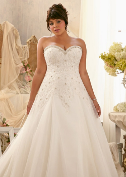 Grote maten trouwjurken | Bruidsmode Lydia 