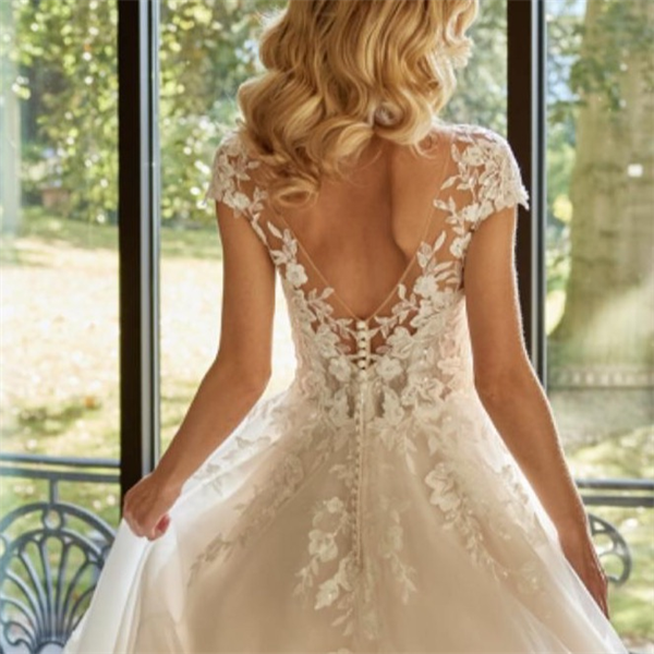 Internationale merken  | Bruidsmode Lydia 