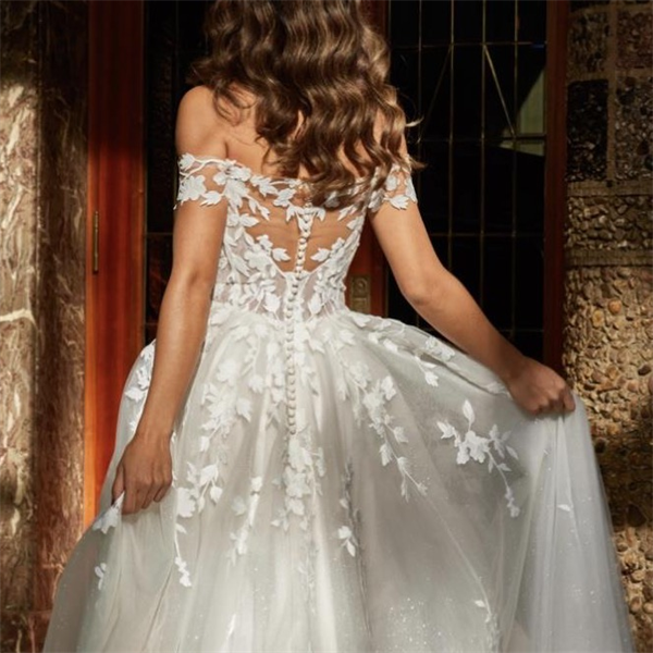 Internationale merken  | Bruidsmode Lydia 