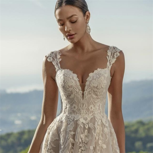 Internationale merken  | Bruidsmode Lydia 