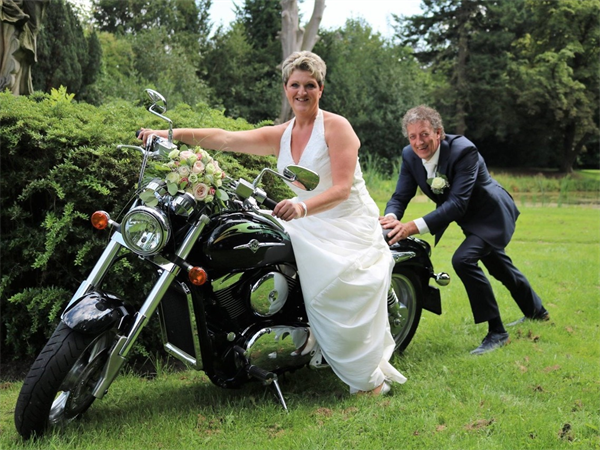 Berna & Germ | Bruidsmode Lydia 