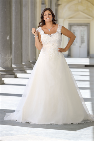 Grote maten XXL | Bruidsmode Lydia 